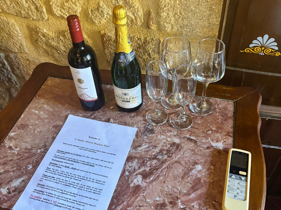 S.尼科里斯公寓式酒店主图