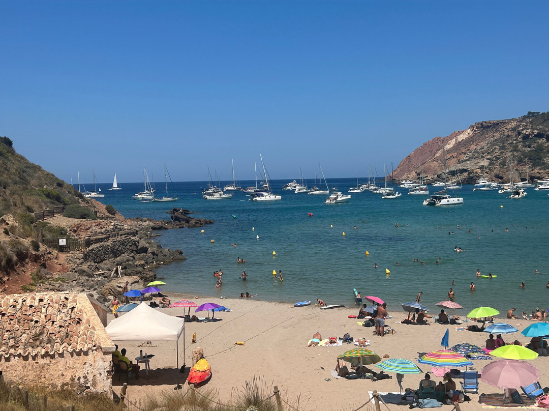 Cala Algaierens-休达德亚必去景点