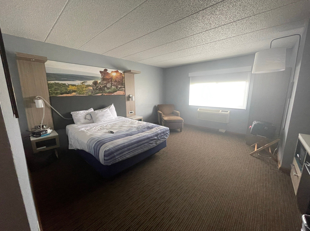 AmericInn by Wyndham Eau Claire主图