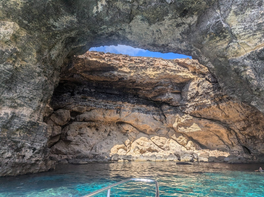 Ozzi One Cruise-姆贾尔必去景点