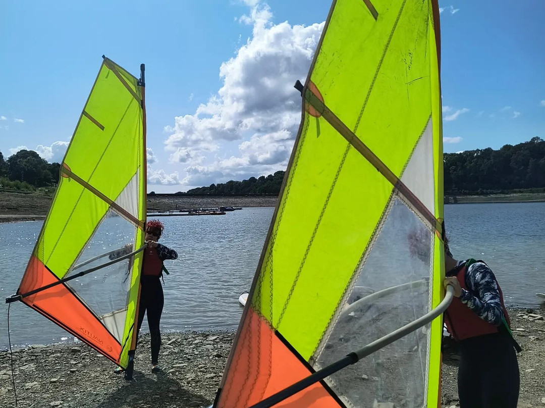 Llandegfedd Lake景点图片