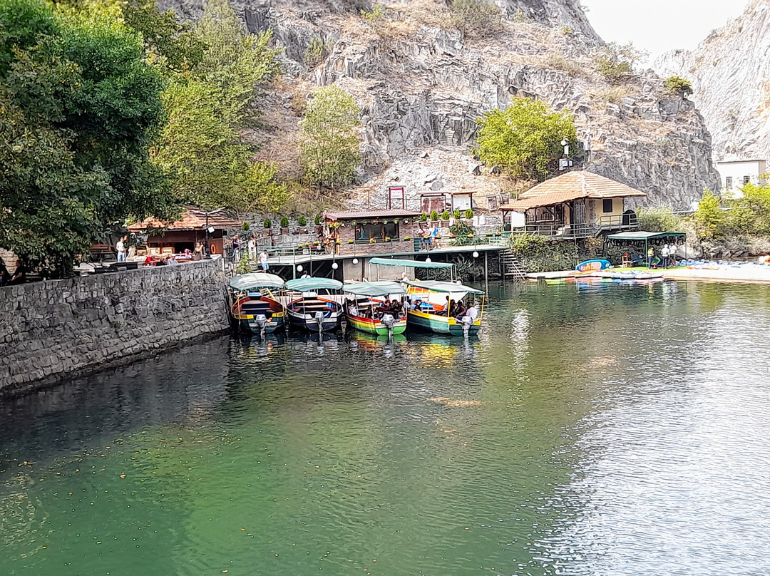 Vrelo Cave-Dolna Matka必去景点