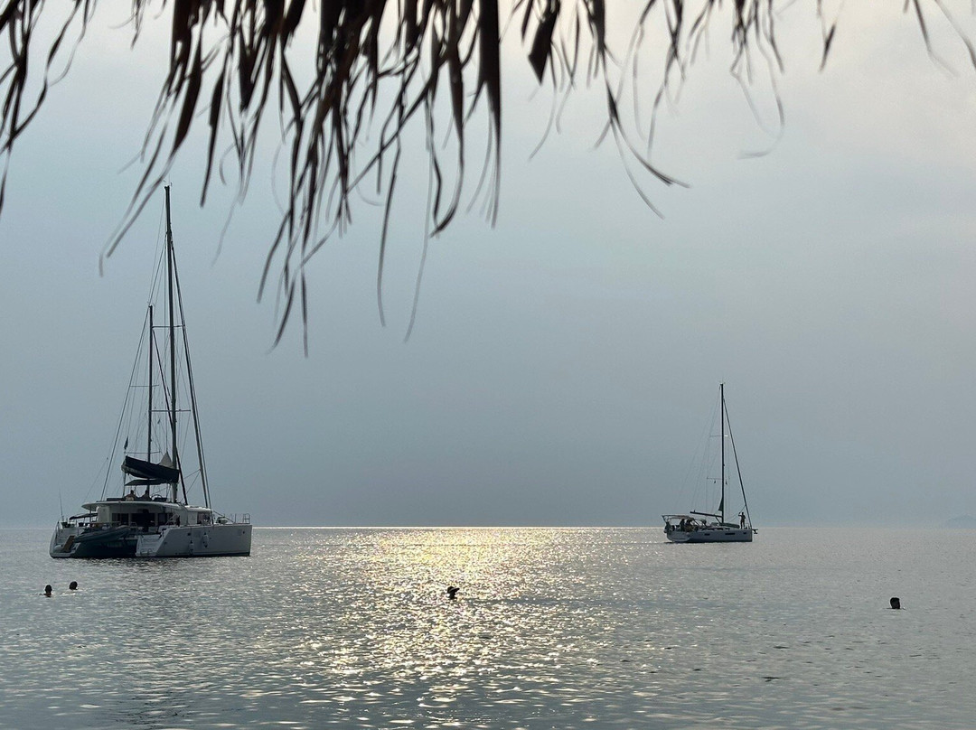 Pisses Beach-Pisses必去景点