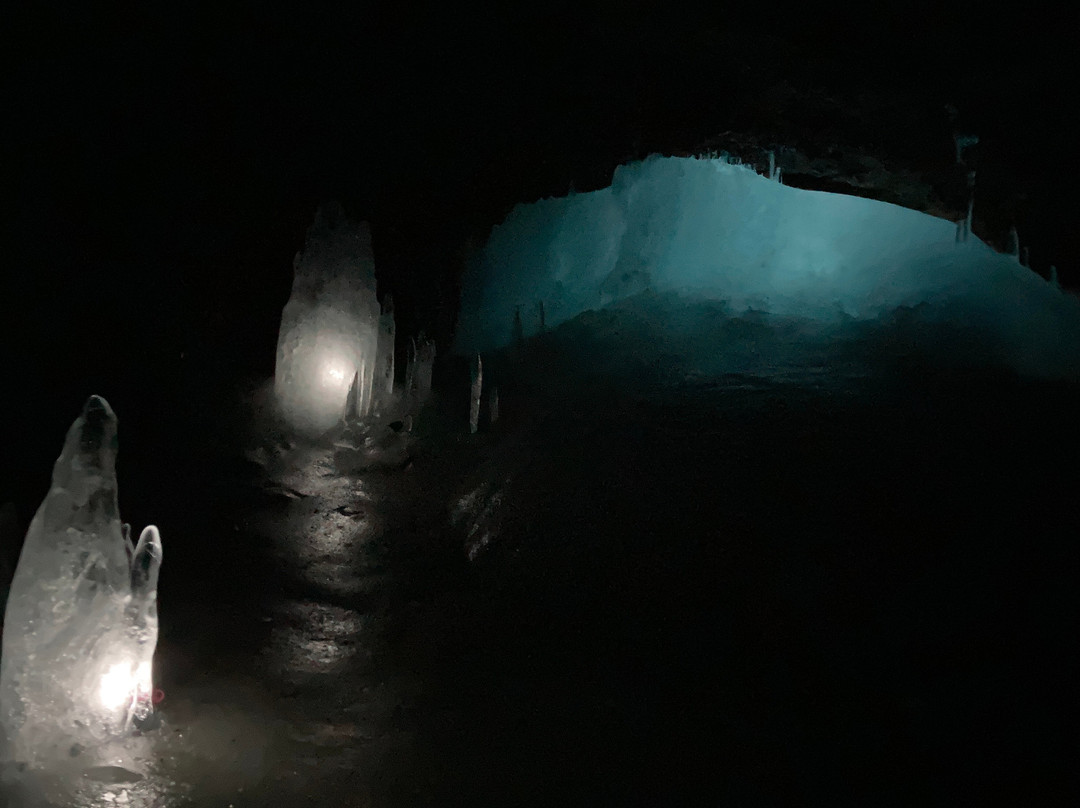 Lofthellir Lava Cave-米湖必去景点