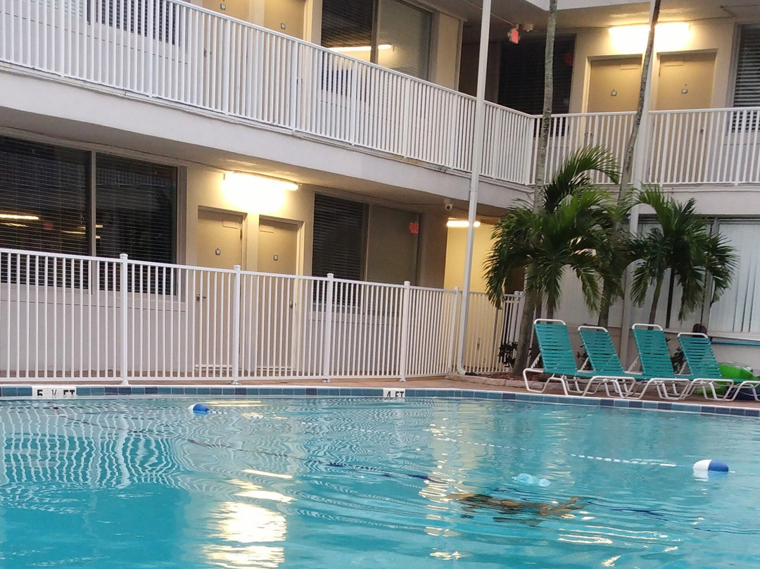 Sandalwood Beach Resort主图