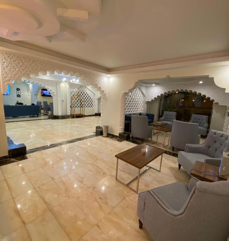 Jaranid Bilaw Lilshaqaq Alfunduqia