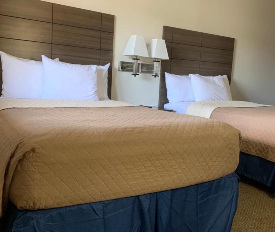 Lakes Area Inn主图