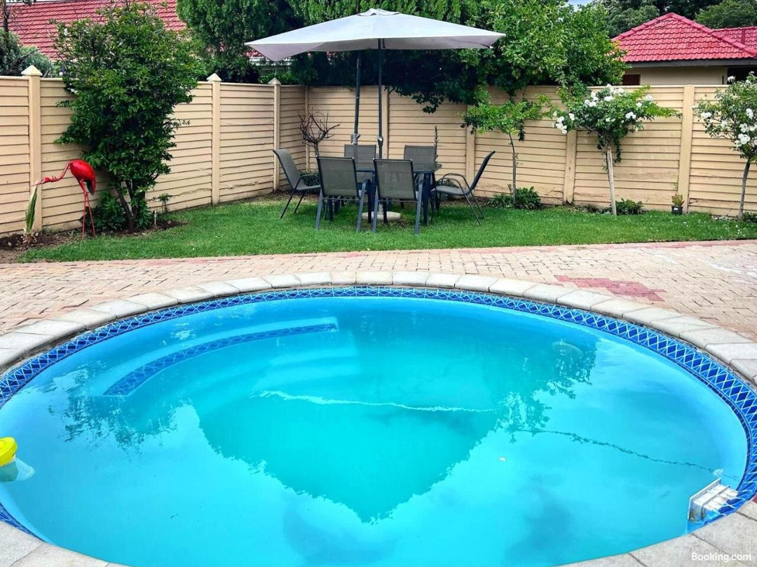 Butrin Guest House主图