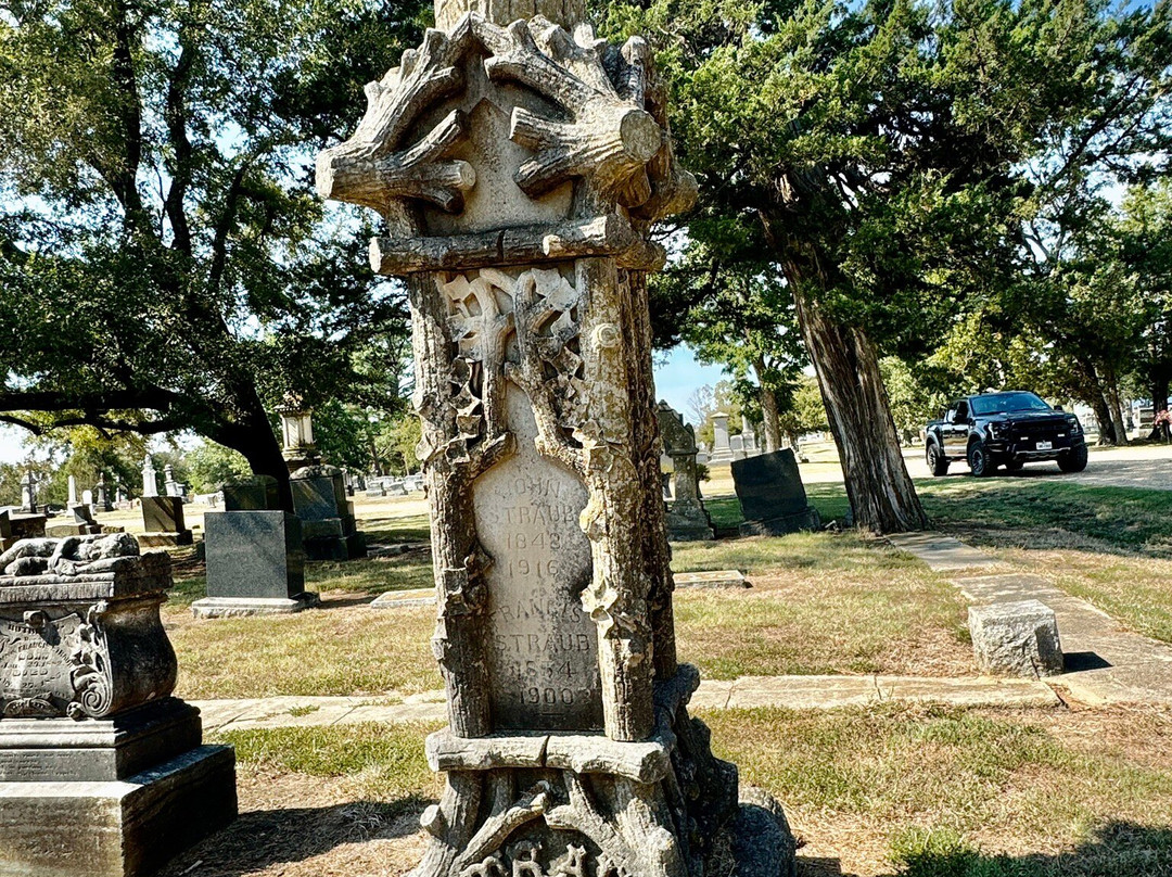 Evergreen Cemetery-巴黎必去景点