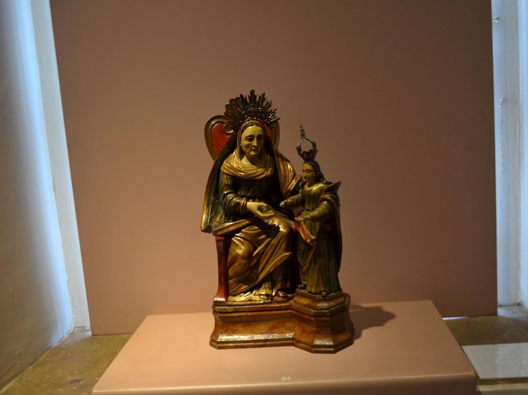 Museu de Sant'Ana-蒂拉登特斯必去景点