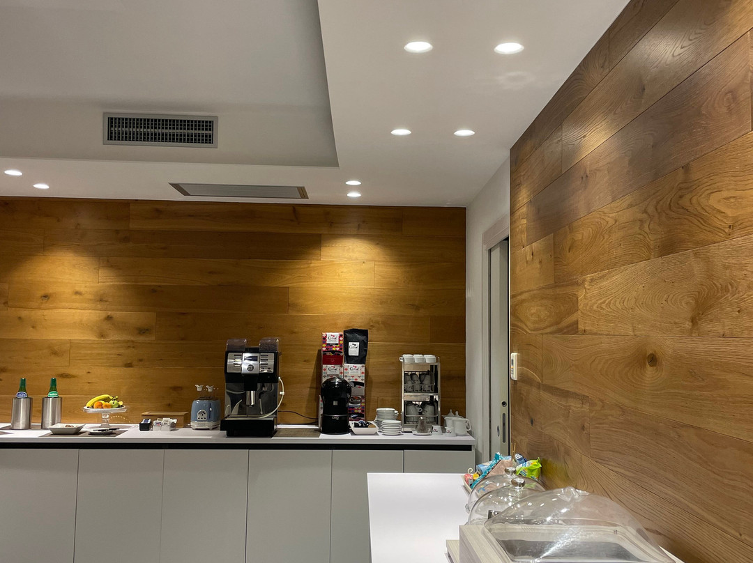 Moma Hotel主图