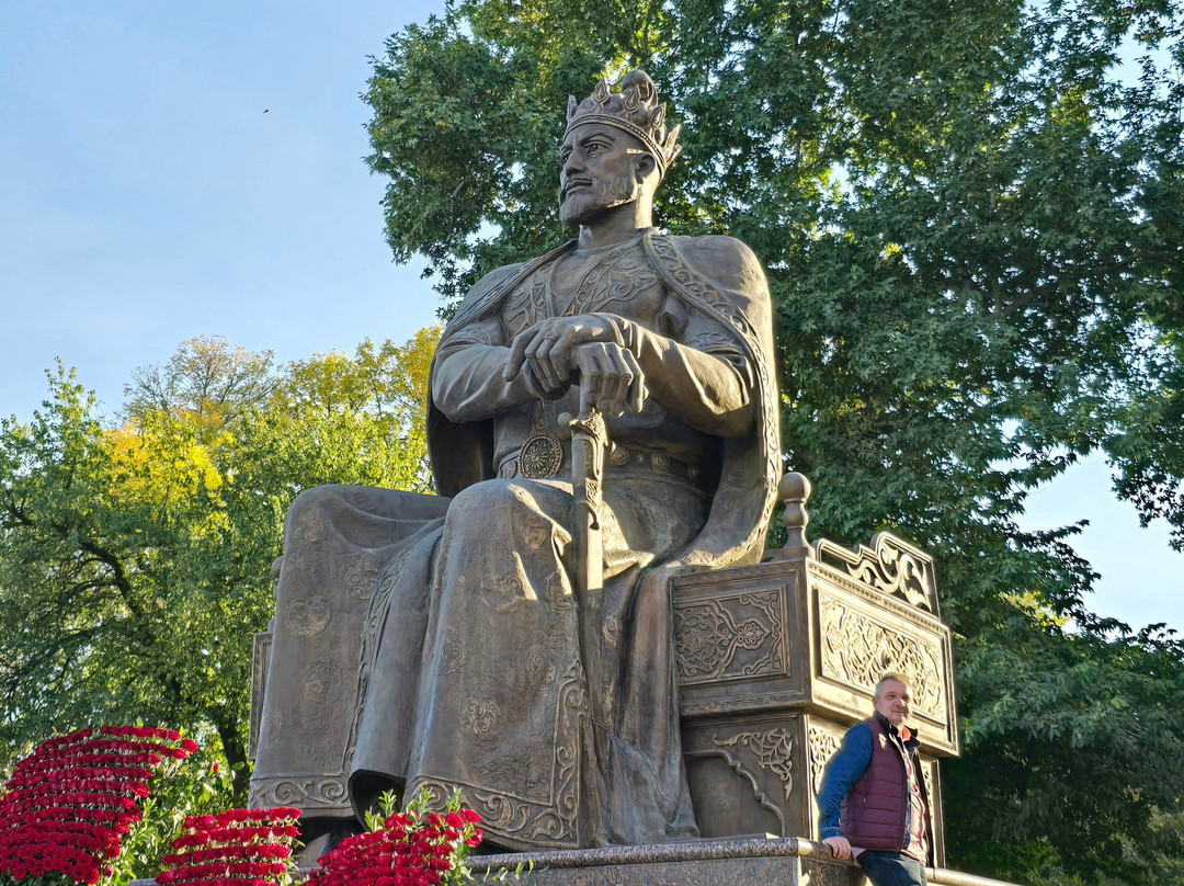 Statue of Amir Temur-撒马尔罕必去景点