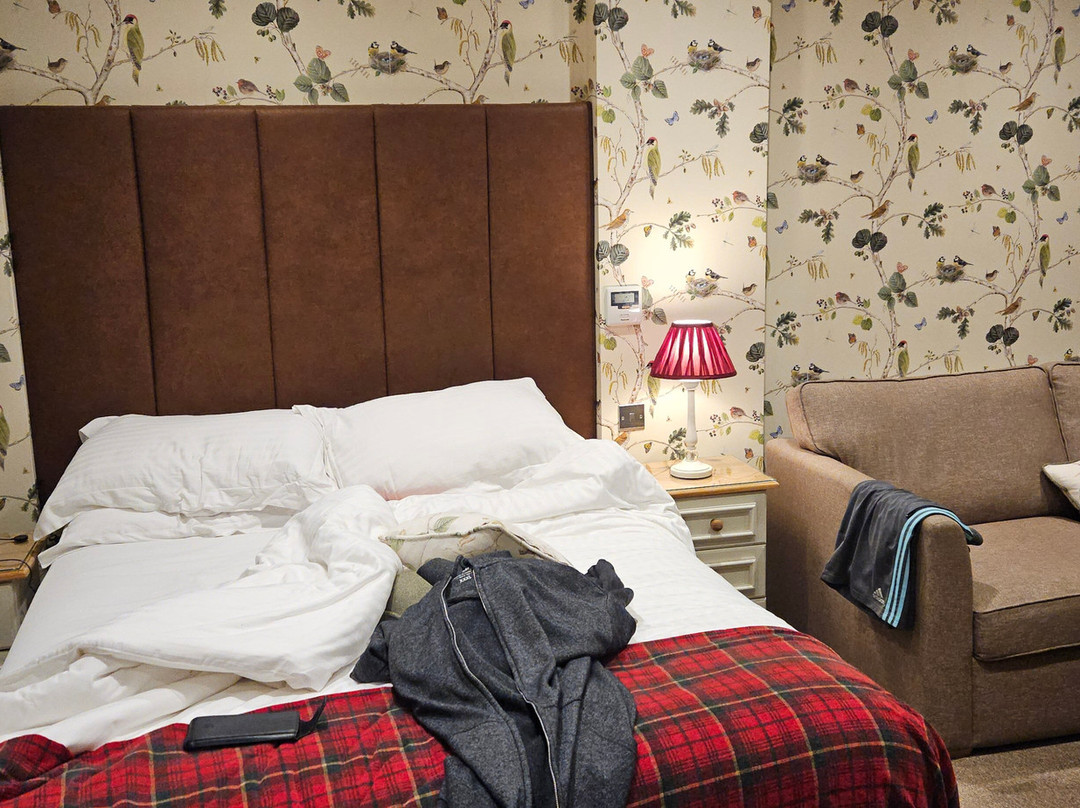 Thatched Eaves主图