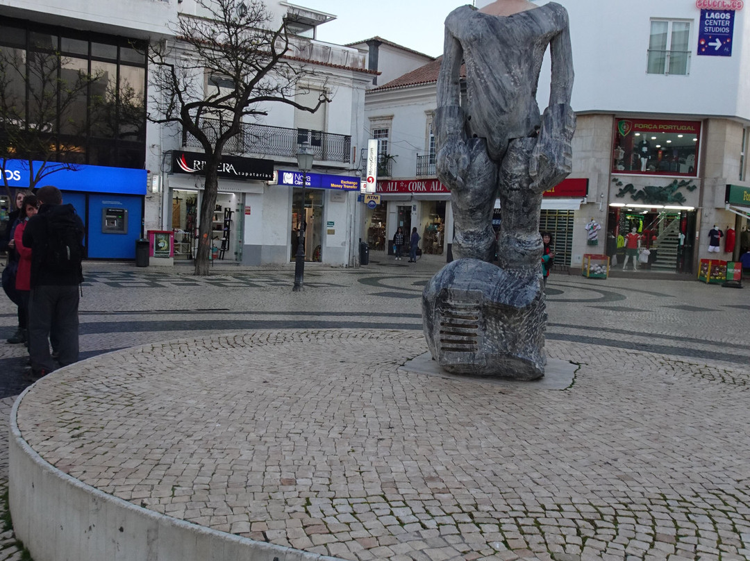 Sculpture of Dom Sebastiao-拉各斯必去景点