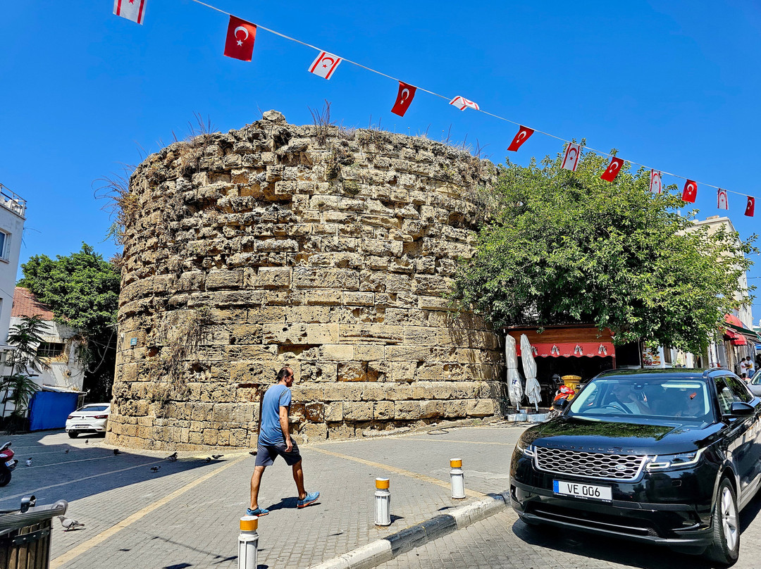 Lusignan Period City Walls & Towers-克利尼亚必去景点