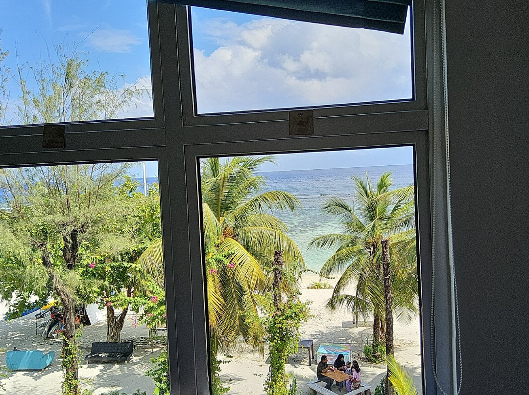 马尔代夫浮游生物海滩酒店主图