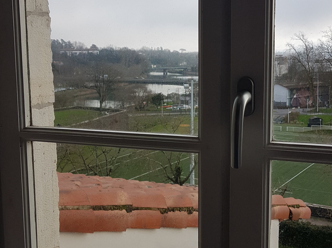 Hôtel des Basses Pyrenees主图