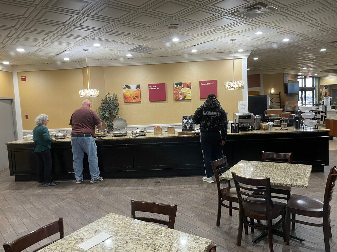 Clarion Inn Airport主图