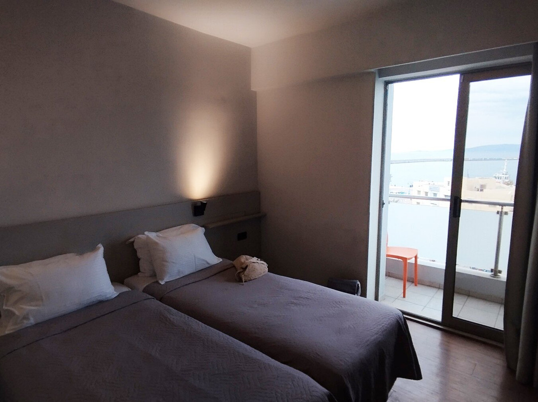 马林梦幻酒店主图