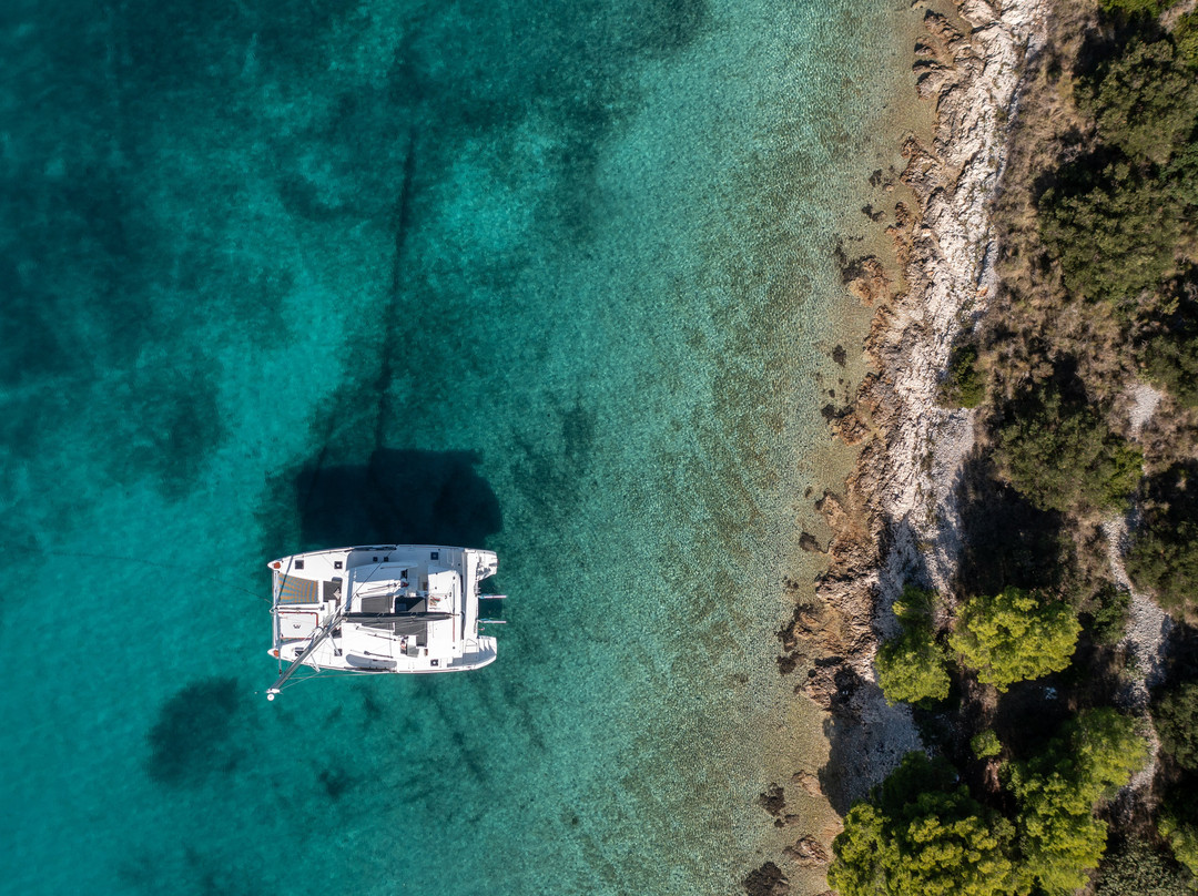 Crew Catamaran Falco Croatia-杜基拉必去景点