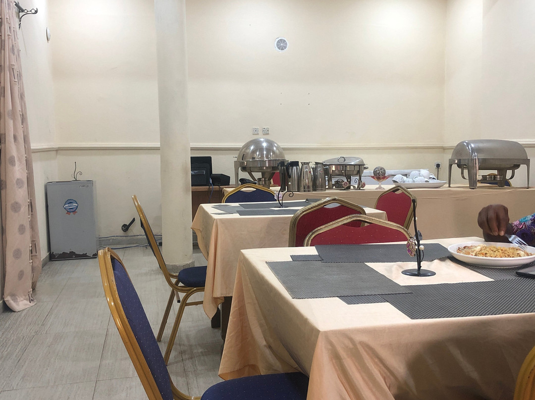 Starbest Global Hotel and Suites