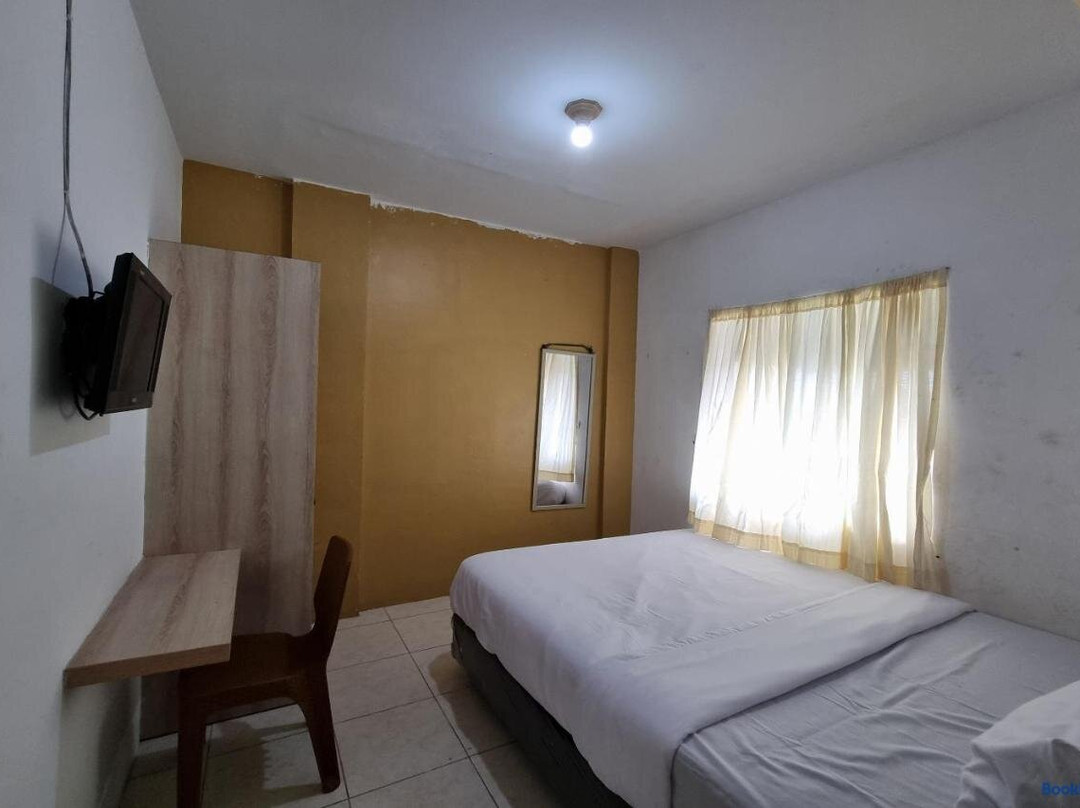 OYO 93493 Wira Residensia Syariah