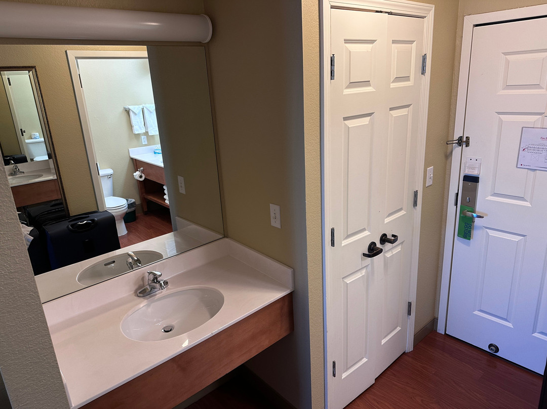 La Quinta Inn & Suites By Wyndham Bentonville主图