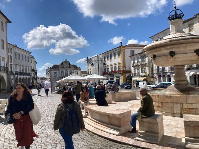 Praça do Giraldo-埃武拉必去景点