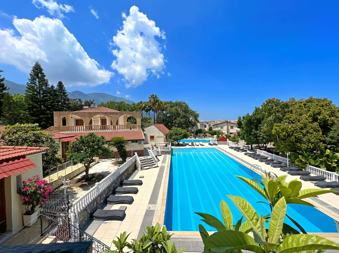 Riverside Garden Resort Hotel主图