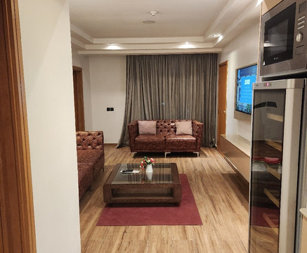 维多利亚皇冠广场酒店主图