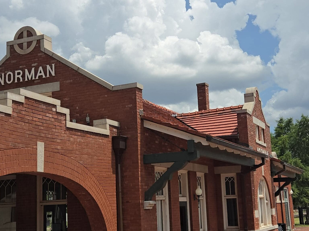 James Garner Statue-诺曼必去景点