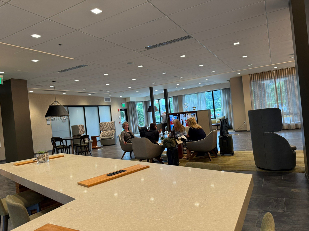 Courtyard Bowie主图