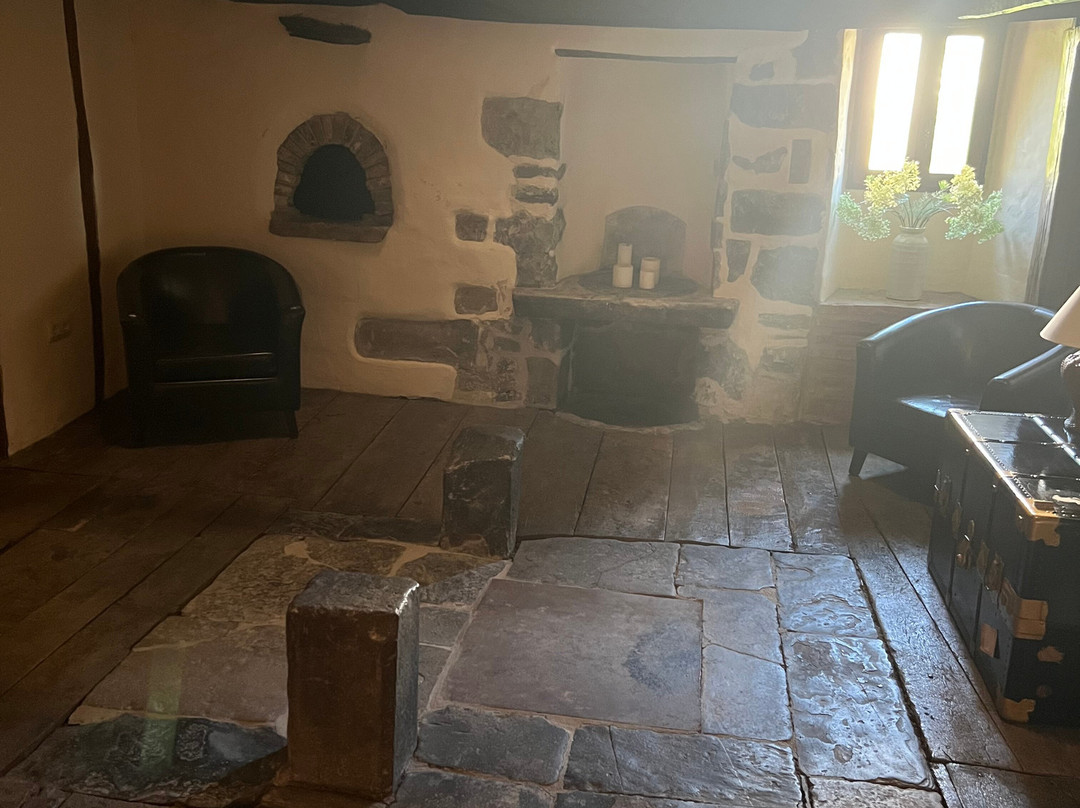 Hotel Akerreta主图