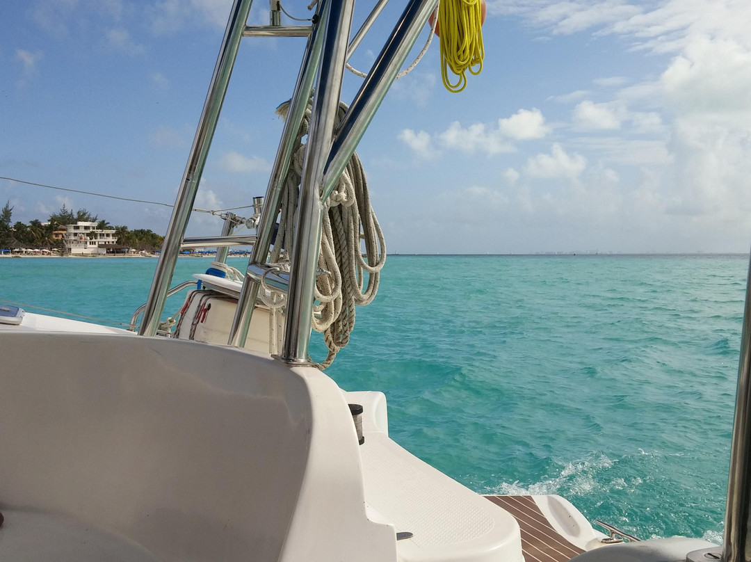 Catmania Catamarans-Costa Mujeres必去景点