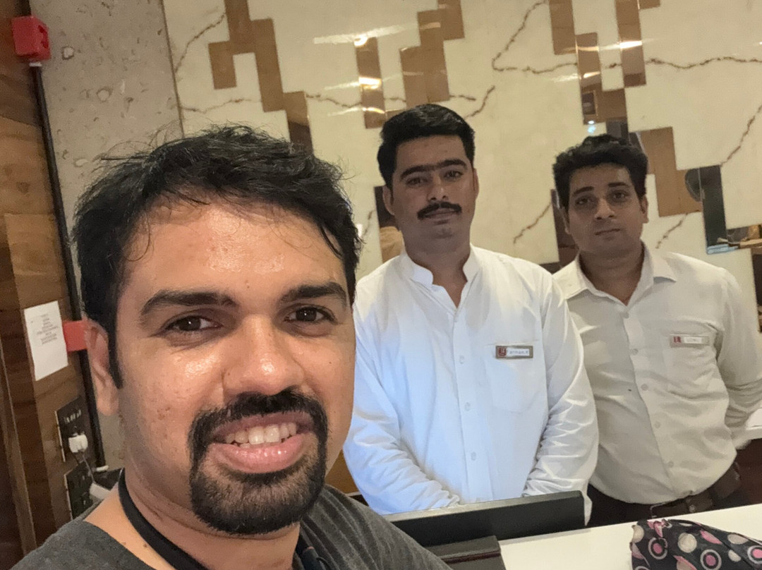 Rang Lords Inn Bharuch主图