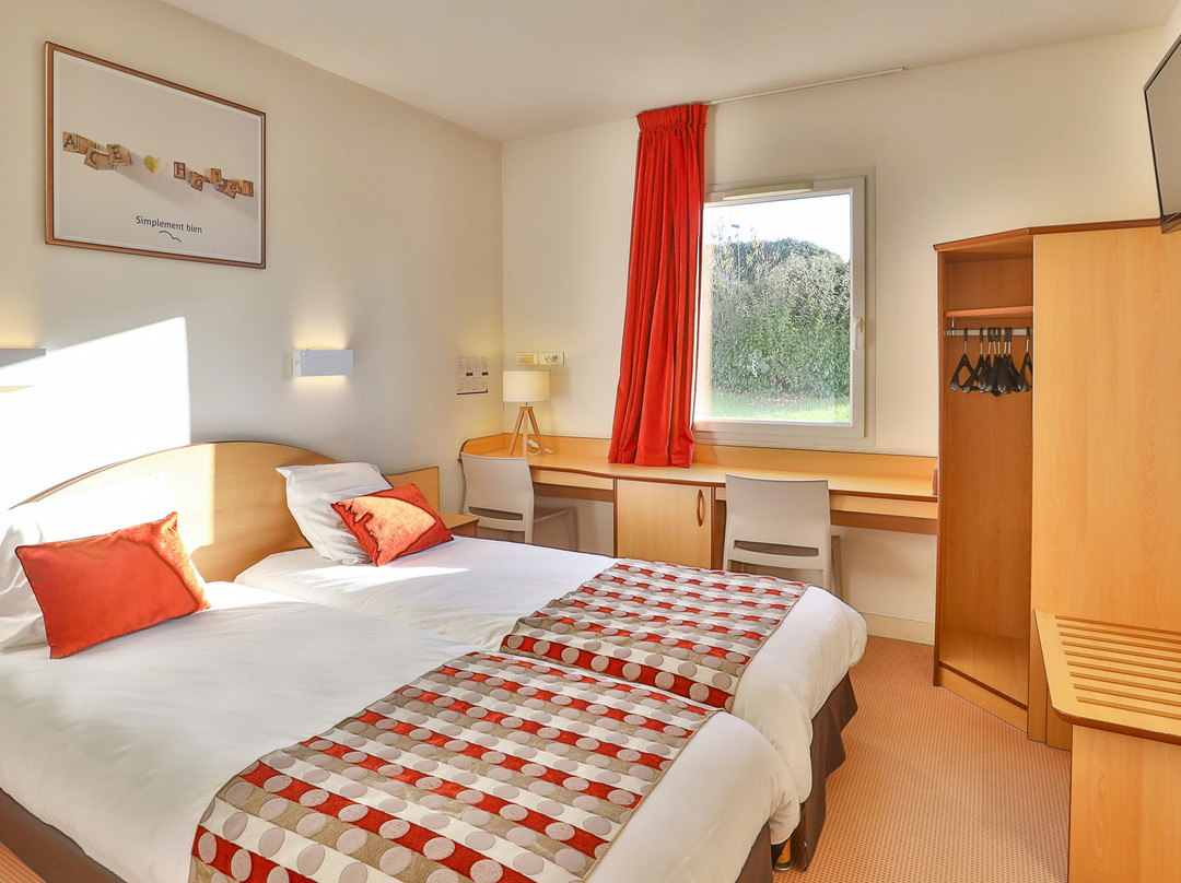 ACE Hotel Vendee Sainte Hermine主图