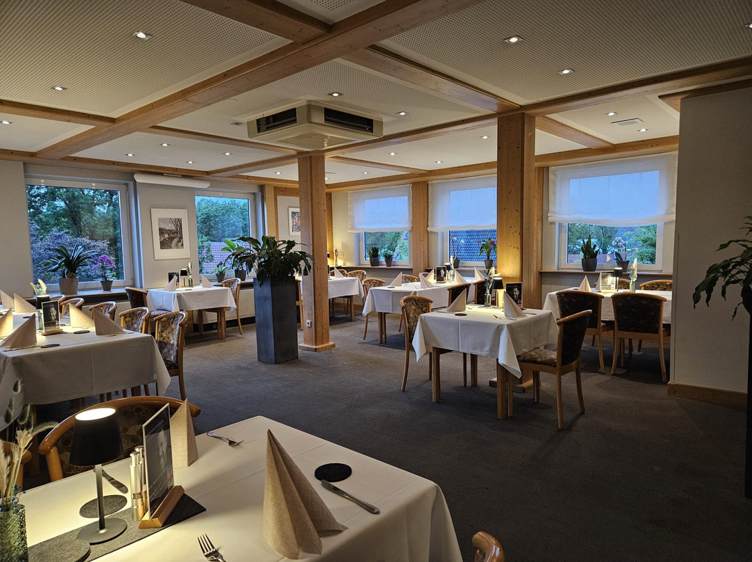 Deisslingen酒店住宿-Hotel Hirt