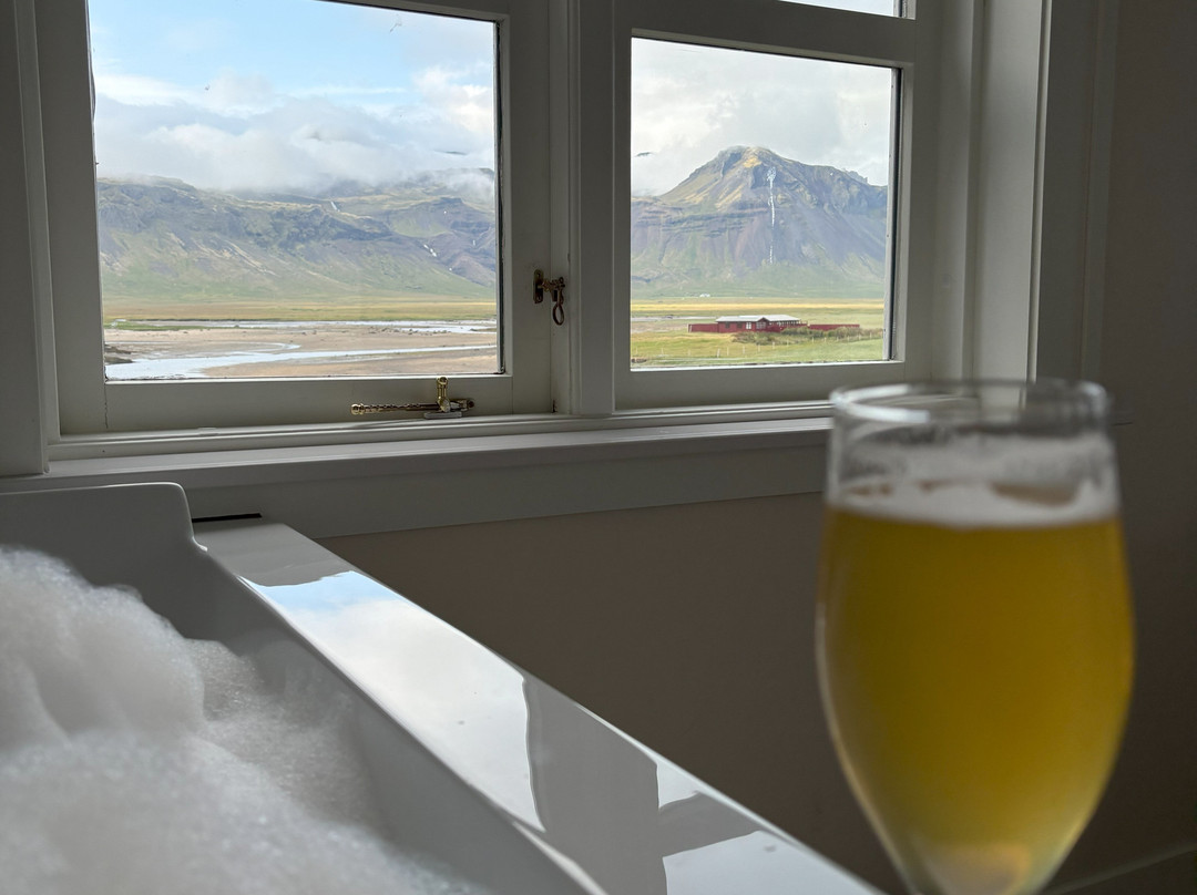 布迪尔酒店主图