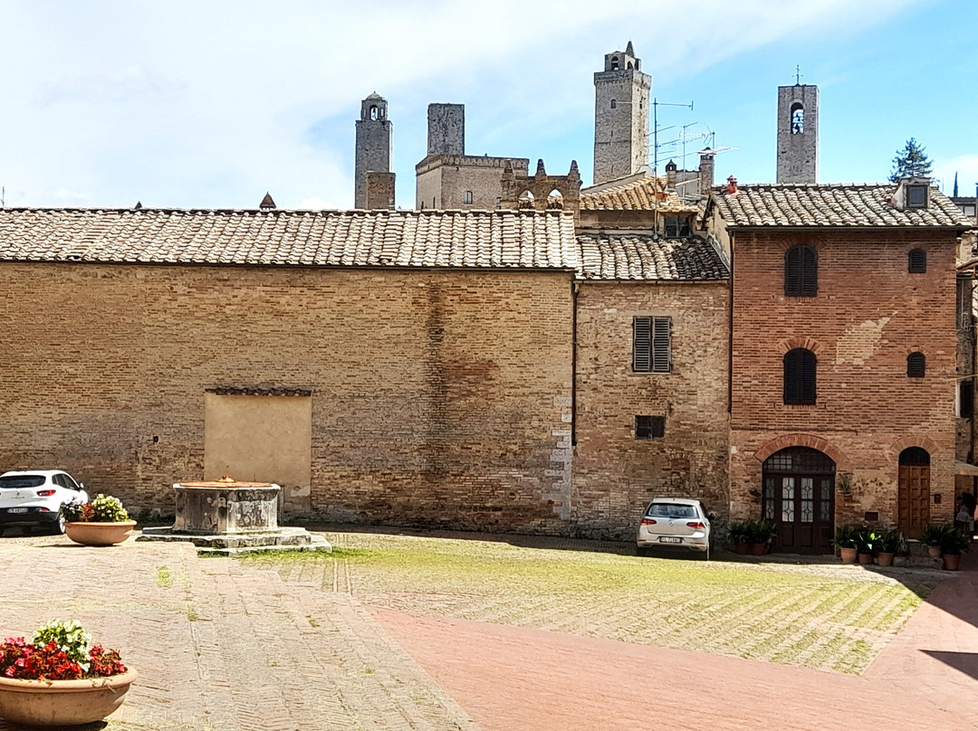 Church of Sant'Agostino-圣吉米尼亚诺必去景点