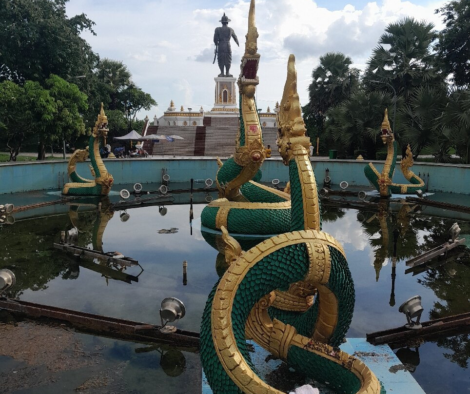 King Anouvong Statue-万象必去景点
