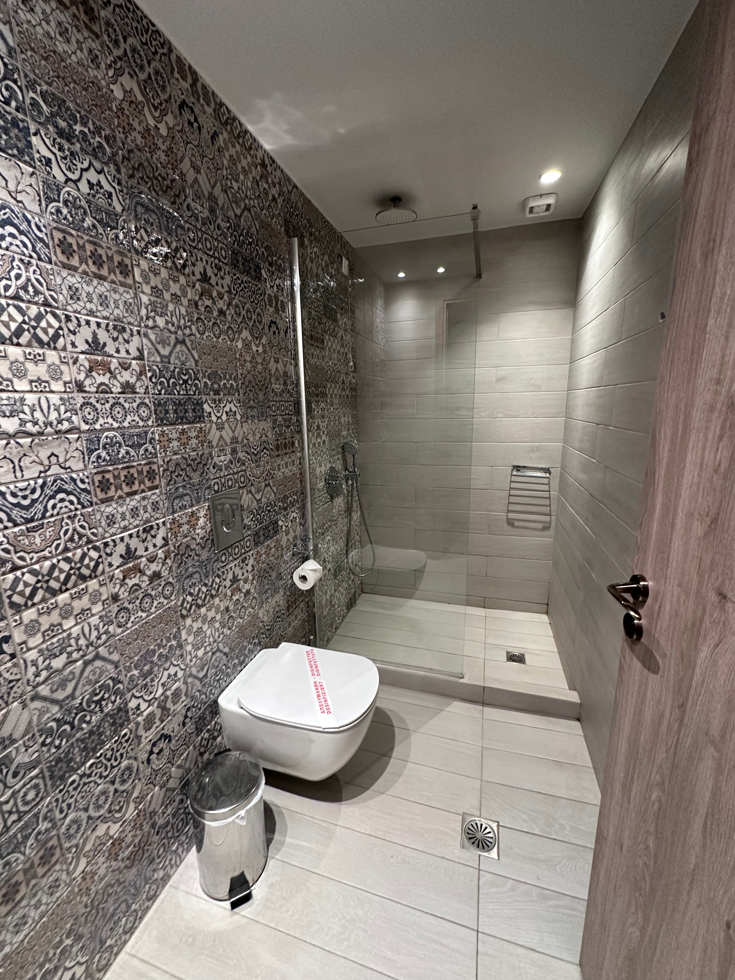 罗曼缇卡酒店-浴室