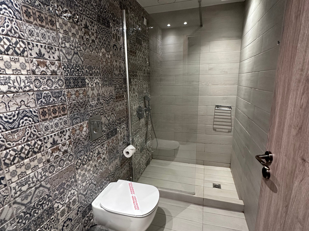 罗曼缇卡酒店主图