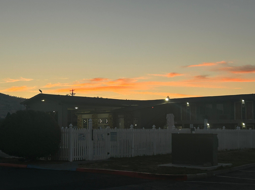 Cimarron Inn & Suites Klamath Falls主图