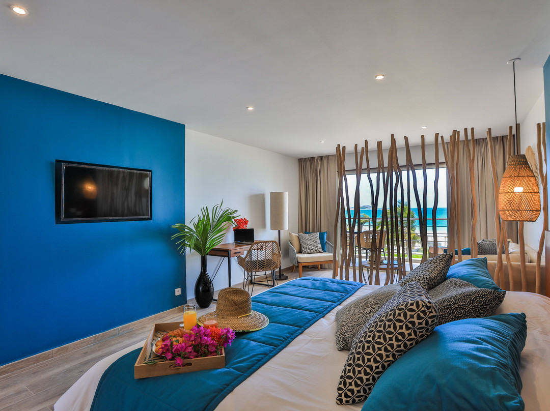 Orient Beach Hotel主图