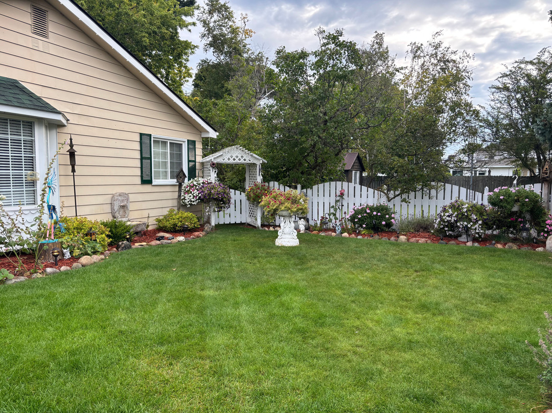 Lamplighter Motel主图