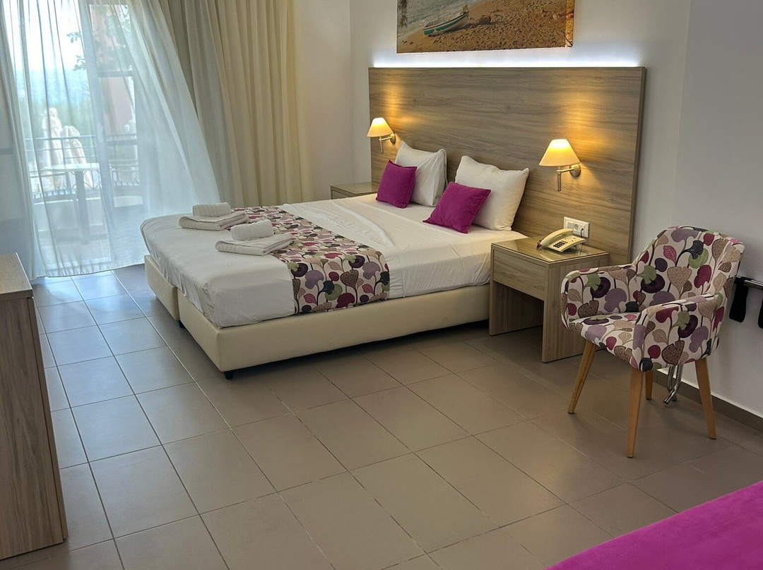 Astra Village & Suites主图