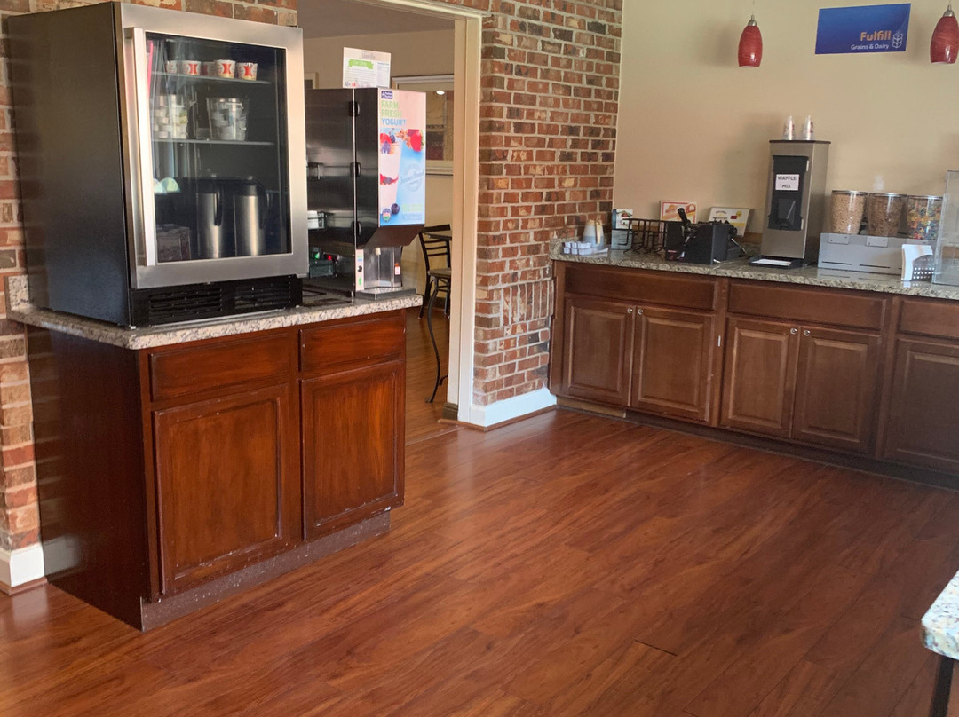 奥本/欧佩利卡贝斯特韦斯特酒店主图