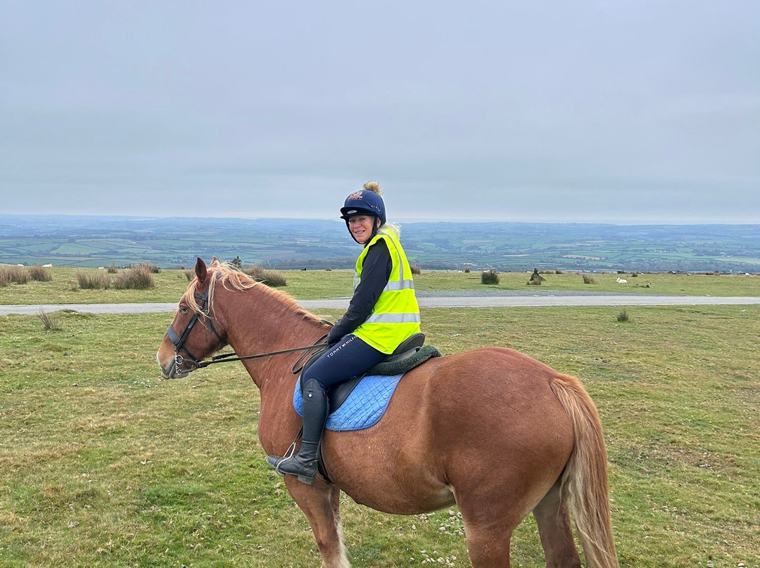 Caradon Hill Trekking and Equestrian Centre-Pensilva必去景点