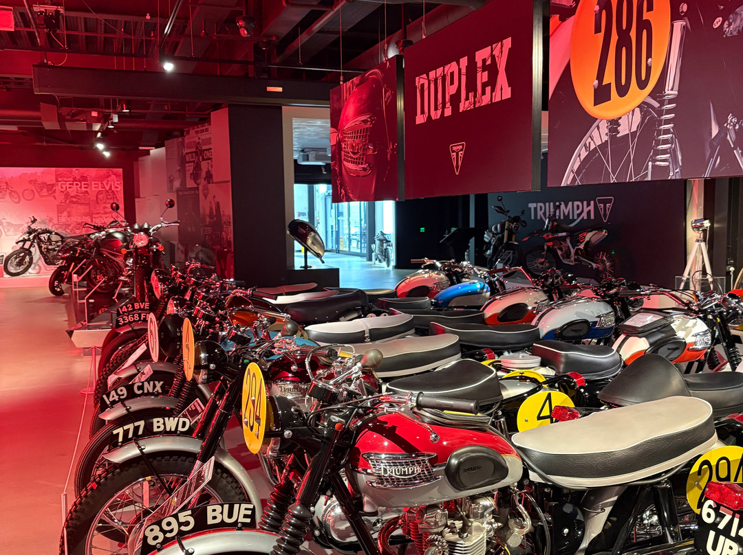 Triumph Factory Visitor Experience-欣克利必去景点