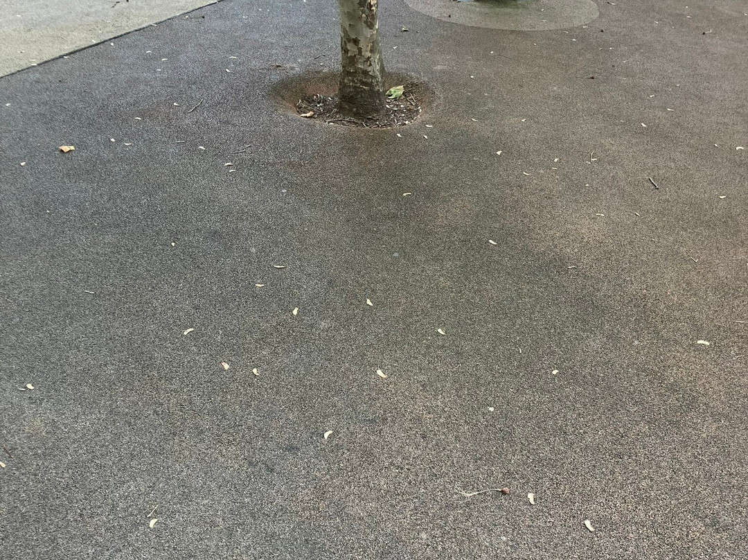 Várfal játszótér - Kinderspielplatz-焦尔必去景点